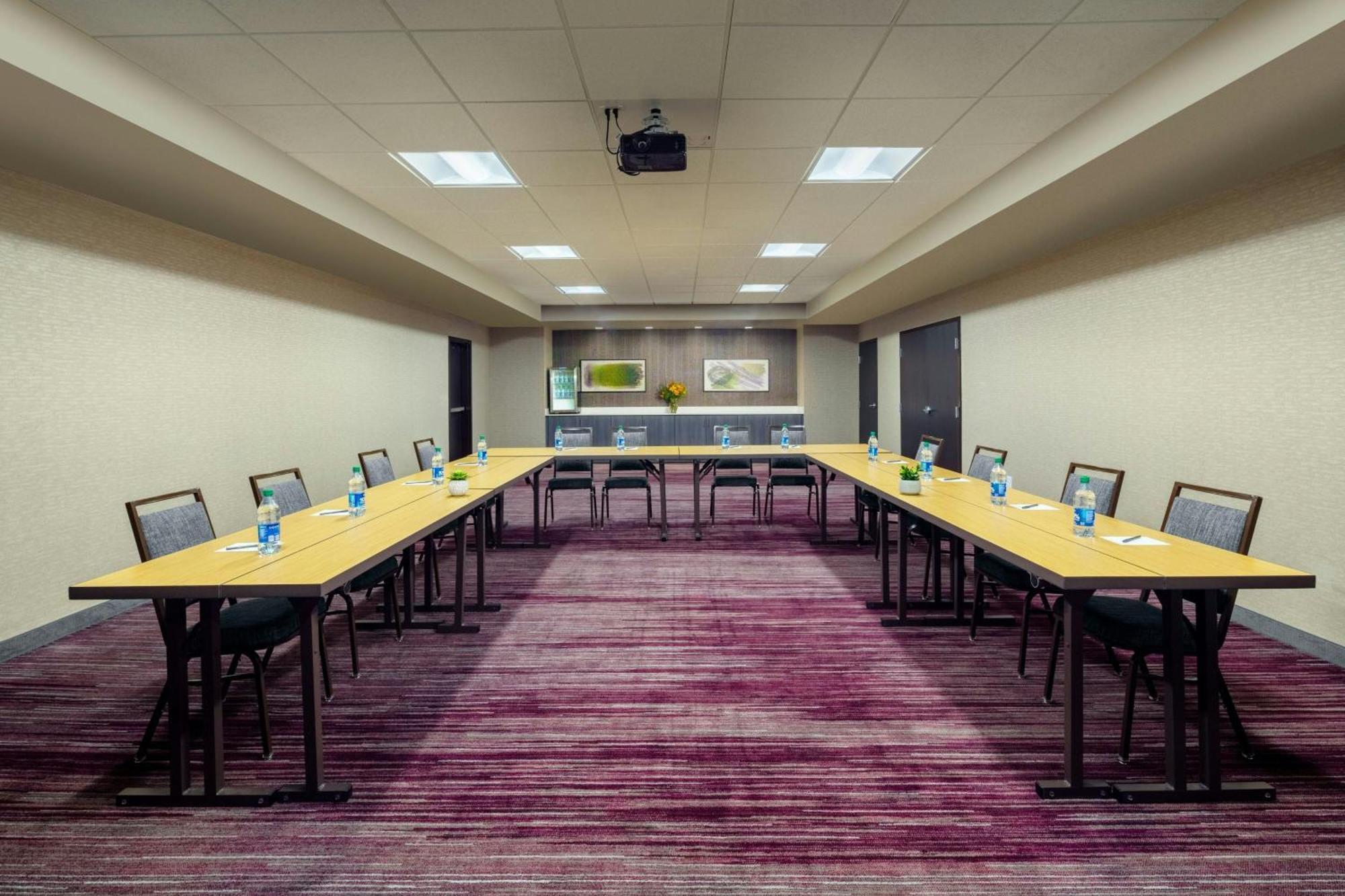 Courtyard By Marriott Dayton North Hotell Exteriör bild
