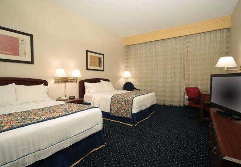 Courtyard By Marriott Dayton North Hotell Exteriör bild