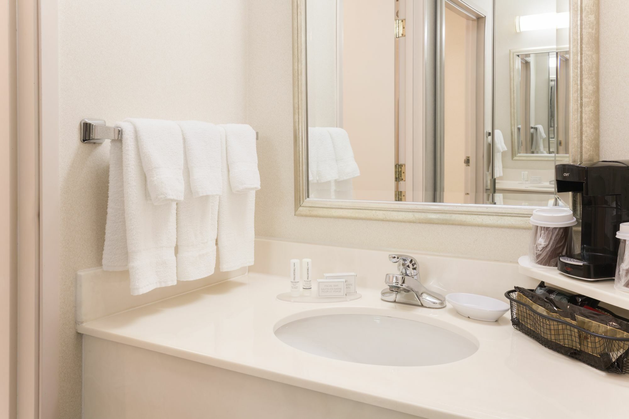 Courtyard By Marriott Dayton North Hotell Exteriör bild